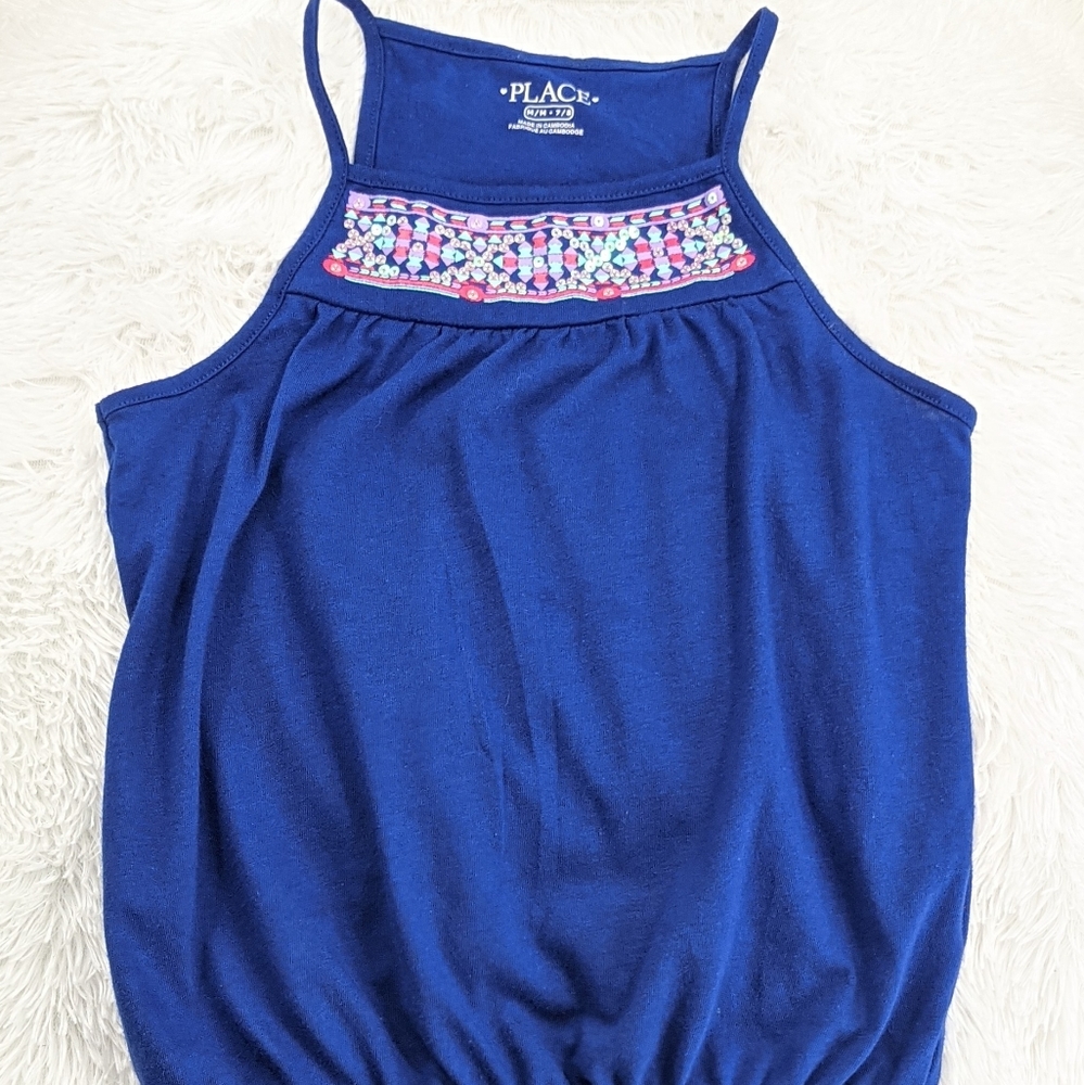 Girls spaghetti strap shirt.